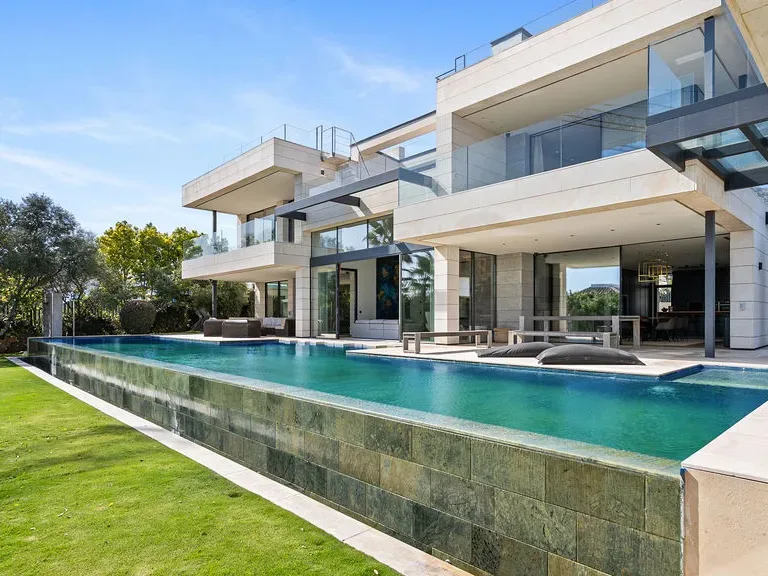 Las Lomas Villa